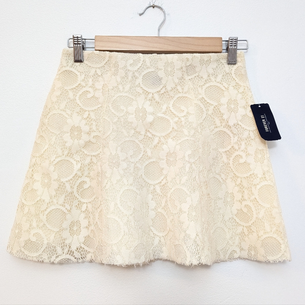 Forever 21 Romantic Cream Lace Mini Circle Skirt Size S Coquette